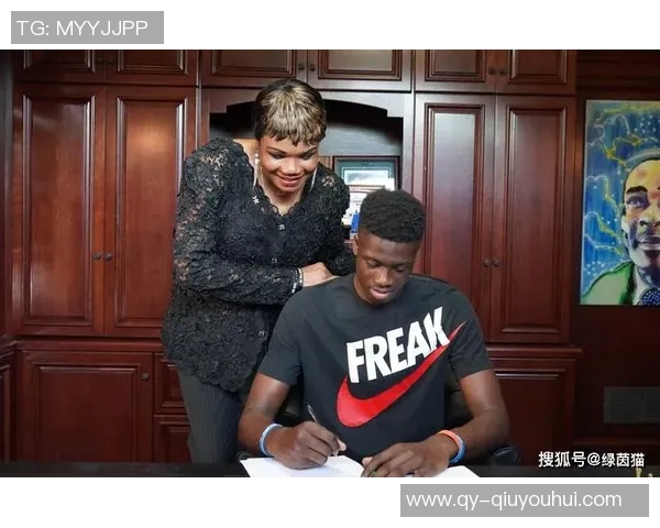 字母弟弟亚历克斯告别希腊球队返回美国争取发展联盟新机会 字母弟弟亚历克斯告别希腊球队返回美国争取发展联盟新机会