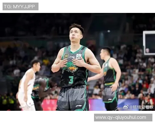 赵继伟称周鹏为低估的英雄贡献巨大攻防两端表现突出