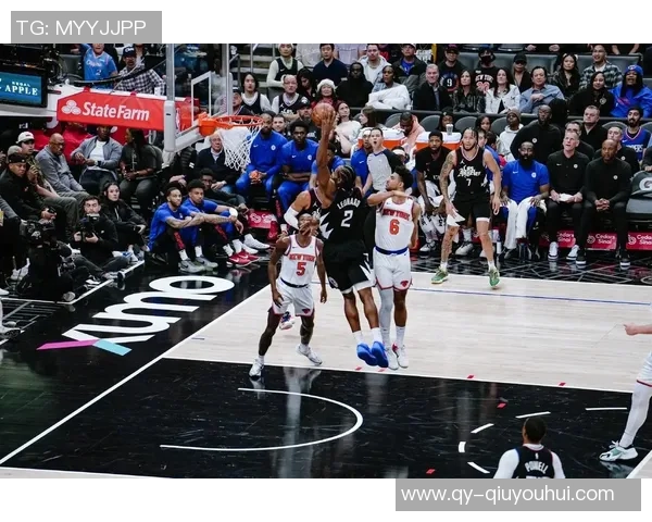 字母哥三节打卡表现抢眼22分钟内贡献21分5篮板2抢断