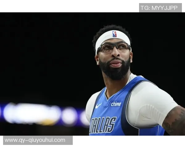 浓眉与手部专家会面或将缺席赛季至少两到三个月