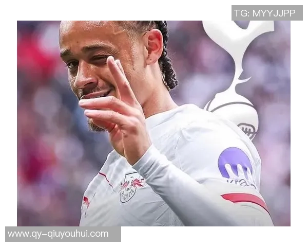 哈维西蒙斯立志在热刺争夺荣誉自律信念引领职业生涯